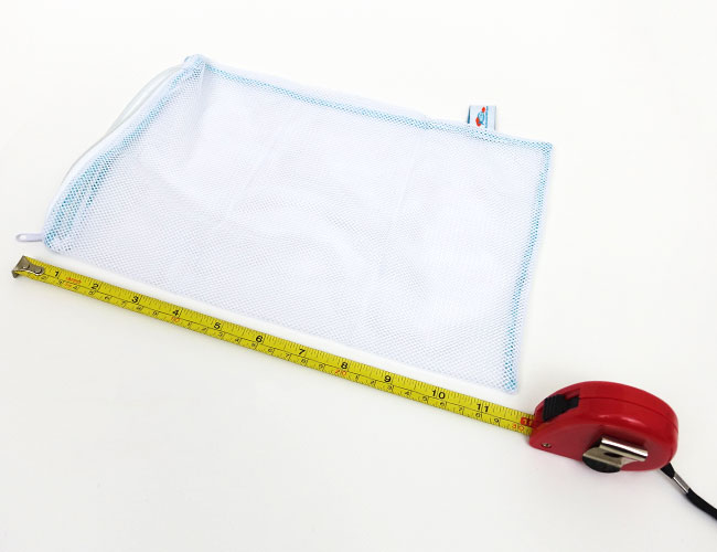 Measuring a coarse mesh filter media bag to determine its size