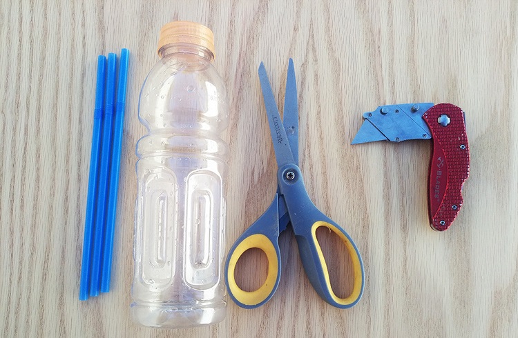 tools for making a bristle worm trap